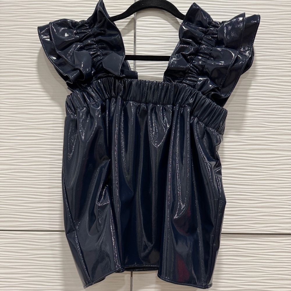 Inclan Studio Top